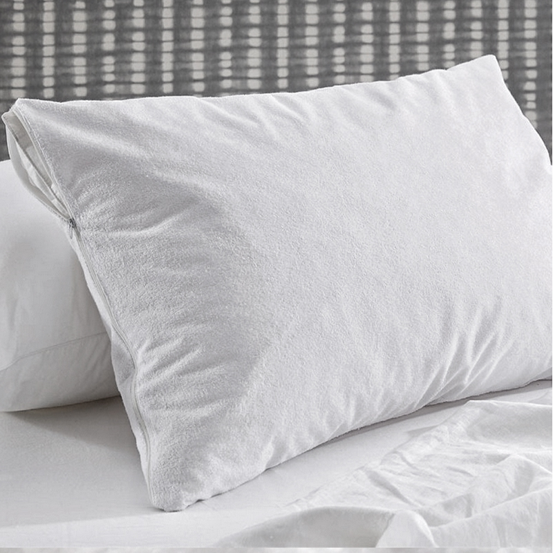 50/50 Polycotton Waterproof Terry Howeling Hotel Pillow Protector